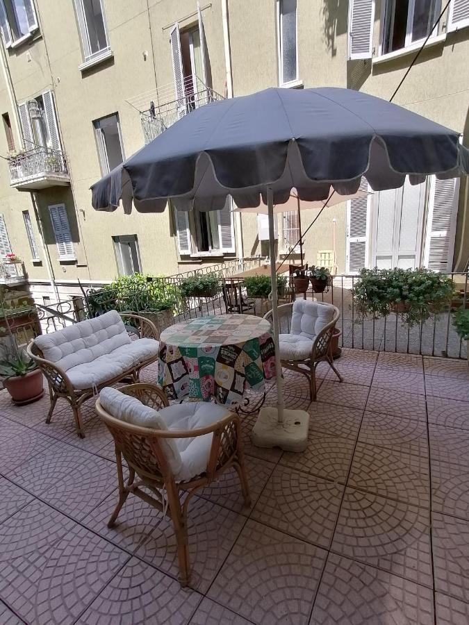 Isola Bi Acomodação com café da manhã Milão Exterior foto