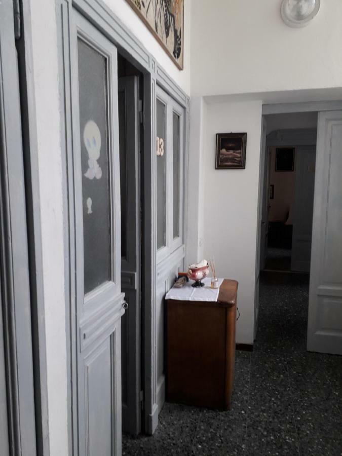 Isola Bi Acomodação com café da manhã Milão Exterior foto